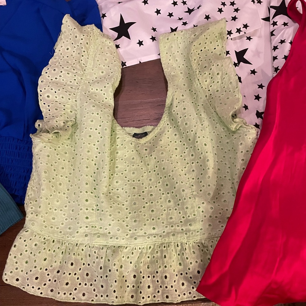 Monteau Victoria's Secret Forever 21 more!  Lot of size small - women’s clothes
